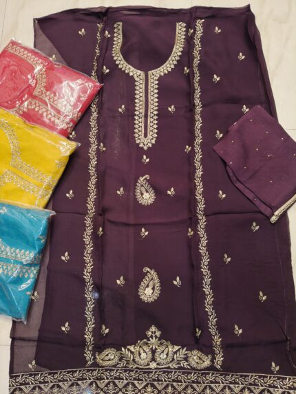 Women unstitched suit