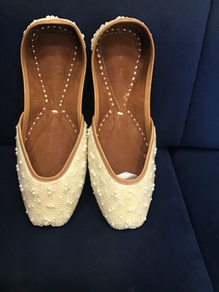 White pearl work punjabi jutti