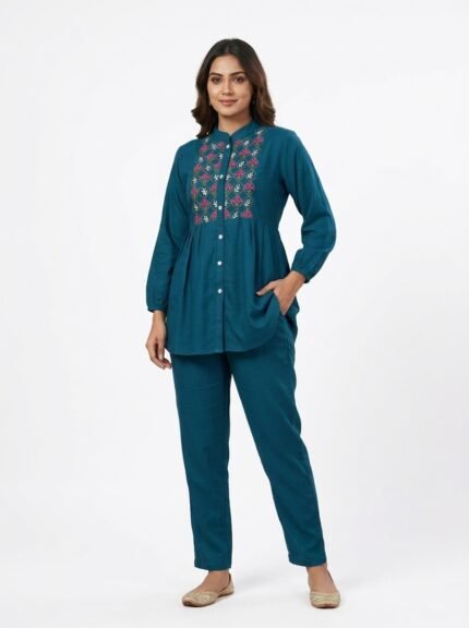 Women's Embroidered Kurta Pant Set