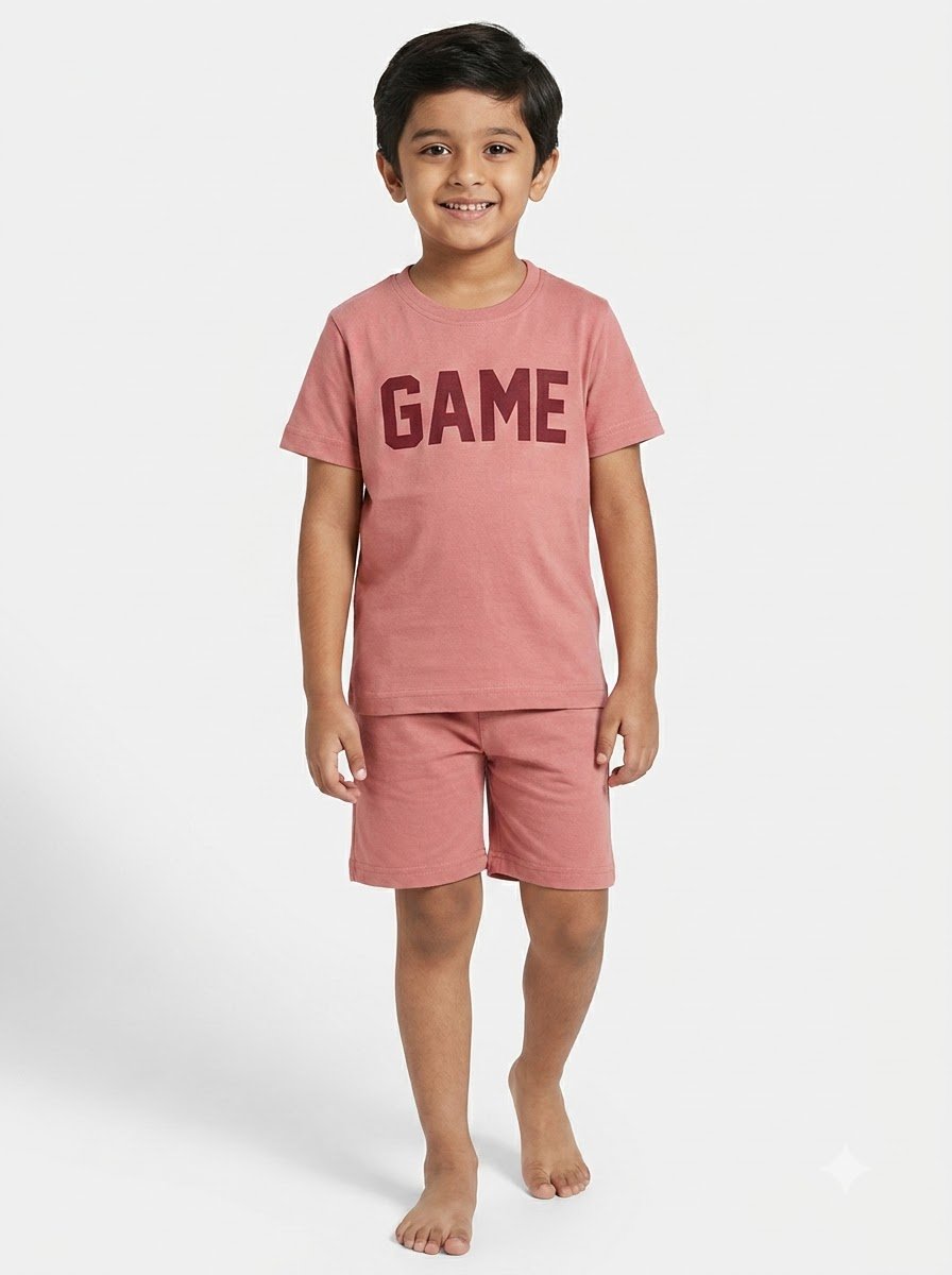 Boy_wearing_dusty_pink_outfit_202608052036