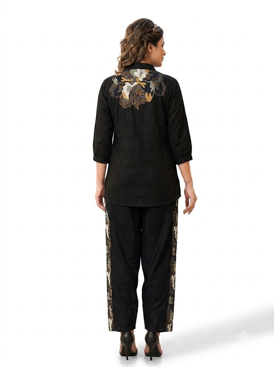 Create_e-commerce_catalog_image_202608062232_9