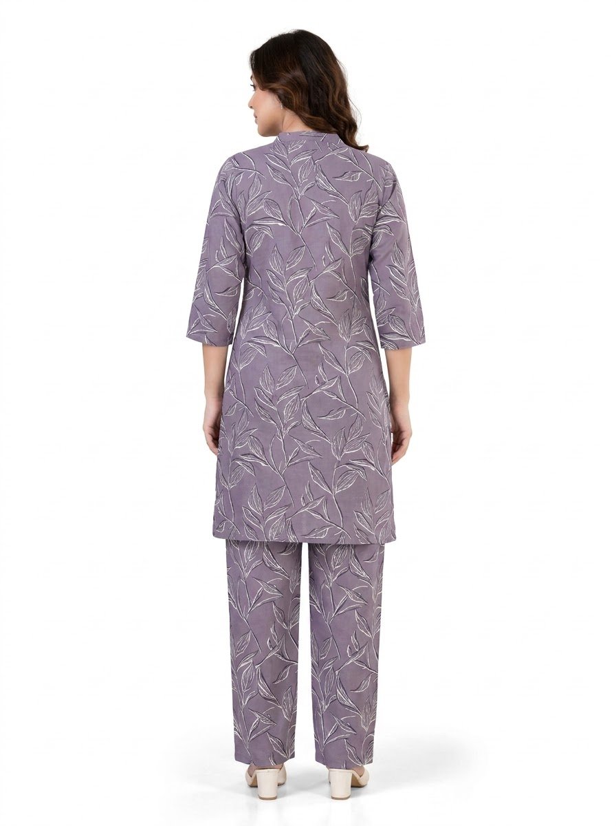 Create_e-commerce_catalog_image_202608102214_13